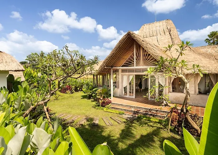 Anika Villa