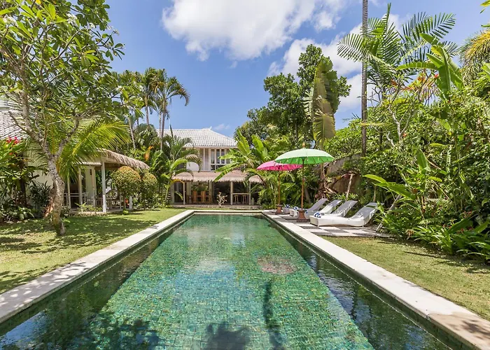 Villa Sarah 4 Chambres Pres De La Plage Oberoi Seminyak