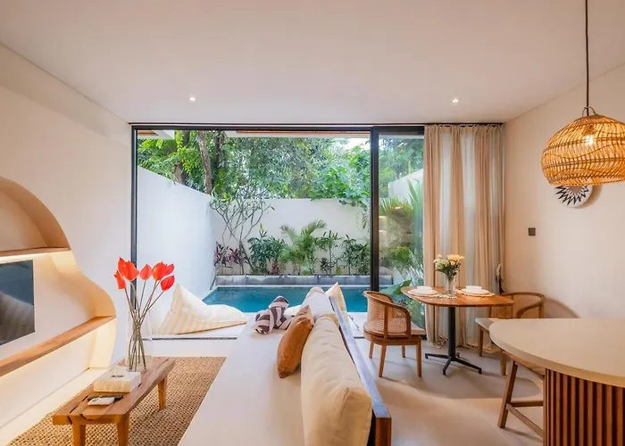 Large Private Pool Villa Border Canggu & Pererenan
