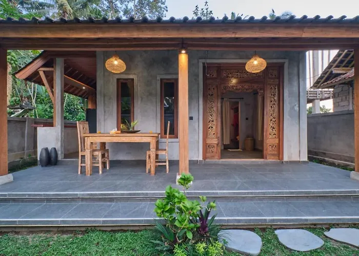 Sumirta'S House Bale Teba
