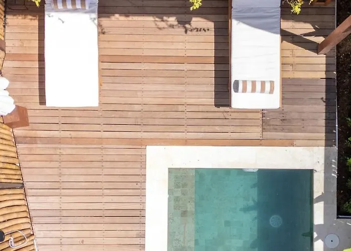Pura Villa In Uluwatu
