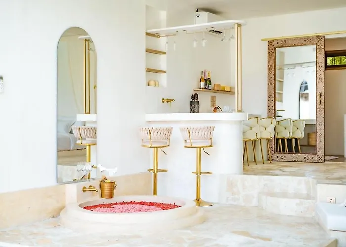 Sole 1Br Romantic Villa, 5 Min To Thomas Beach