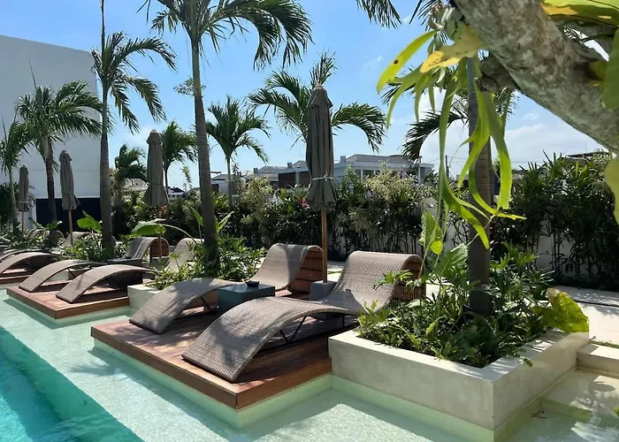 Tropical Luxury Apartments - Seseh Living