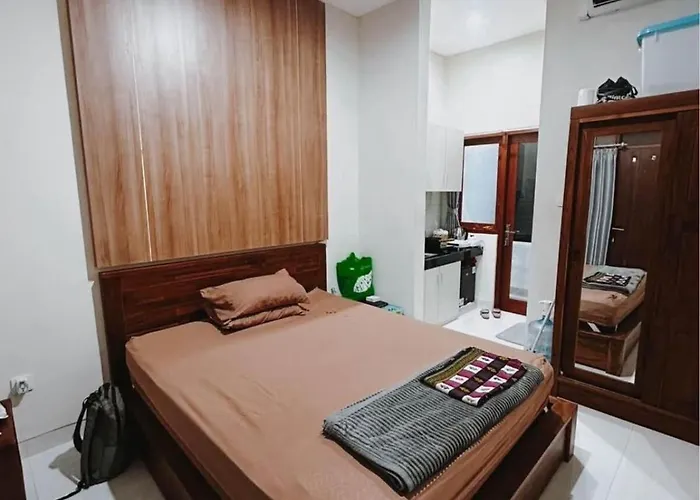 Room Close To Seminyak - Cozy & Strategic Stay