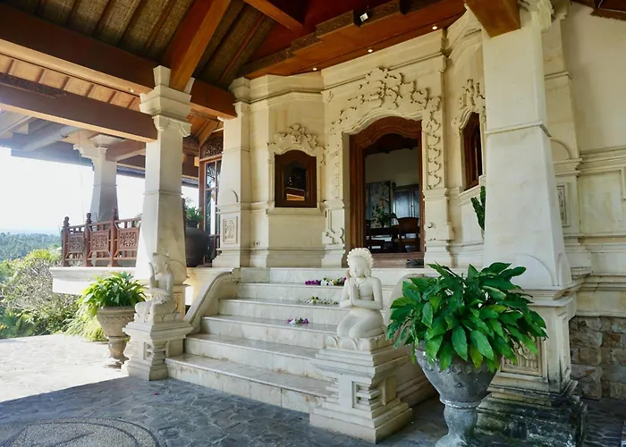 Gunung Paradis Retreat