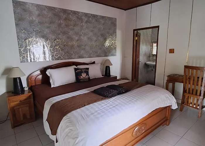 Serongga Guest House
