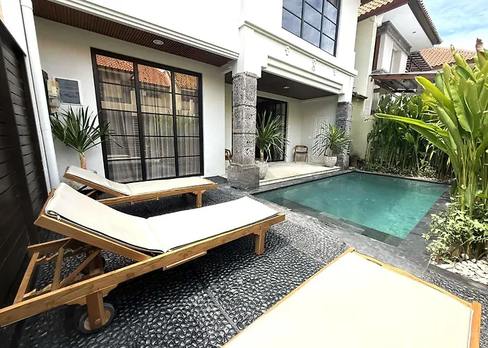 De Cinta Villa - Kuta - 6 Bedrooms - Heart Of Kuta