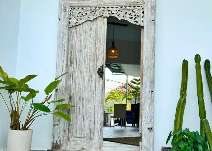 Villa Kayu Tulang
