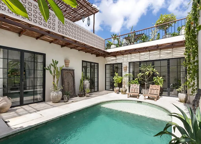 Vila Gila - 2Br Canggu Villa With Pool & Rooftop