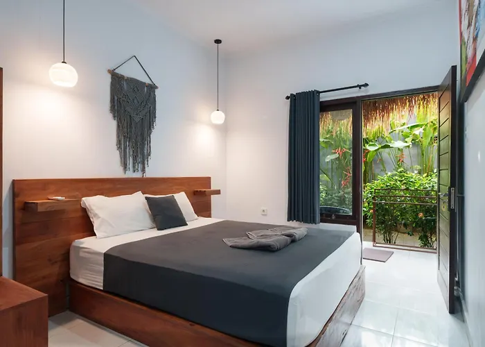 Dude Surf House Uluwatu