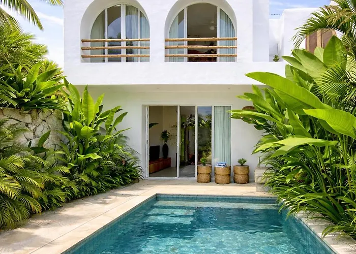 Villa Las Casas 8, 1 Bedr Private Pool Bingin, Brand New, Central Location Beach And Centre