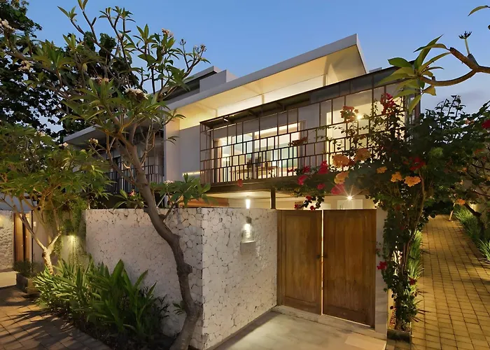 Bougenvilla Nusa Dua Villa With Private Pool