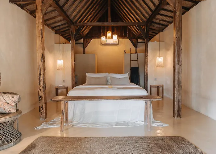 The Yellow Door Spa Retreat