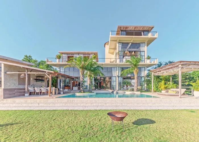 Private Castle Villa - Ocean View
