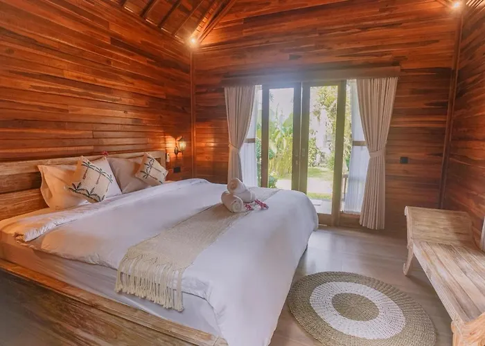 D Sari Wooden House