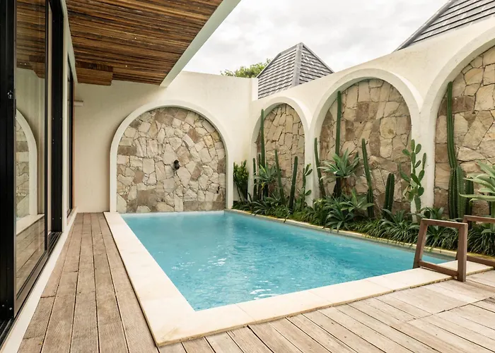 Tuluscoliving Villa Kuta 2, 4 Bedroom & 5 Bathroom