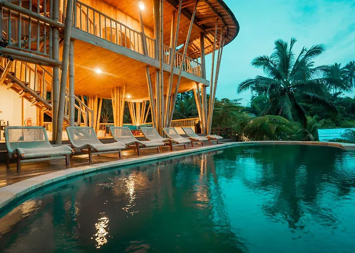 Green Oasis Retreats