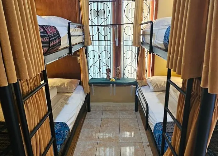 Lovina Guesthouse Mai Family