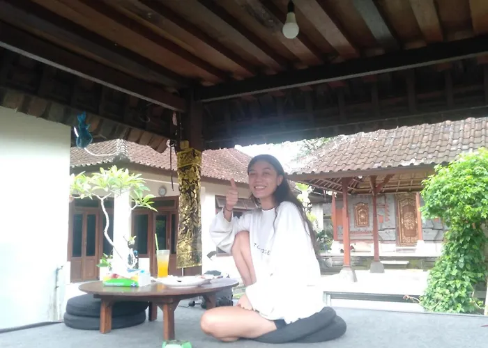 Mari'S Guest House