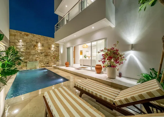 Modern Designer Villa Canggu, Private Pool, Ricefield Views, Family And Group
