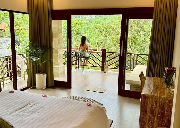 Superior One Bedroom Apartment W Stunning Waterfall View