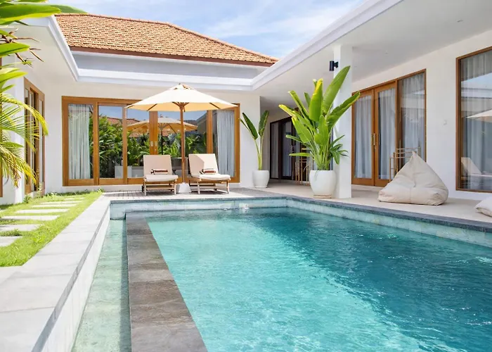 Seseh-Twin Villa Celestine ensuite BEDROOM 3-650m to Beach