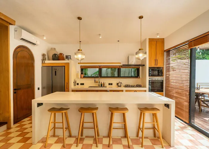 Bingin Comfort Home 3Br With Full Kitchen, Laundry And Cinema