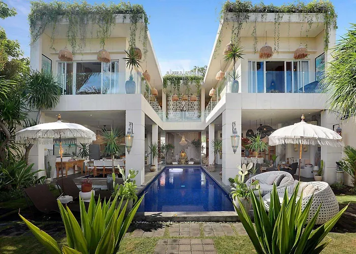 5 Min Walk To Seminyak Beach - Architect Designed Luxury Villa - Private Butler & Breakfast