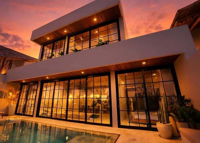 Layth - Modern 4Br Villa With Sunken Seating, Canggu