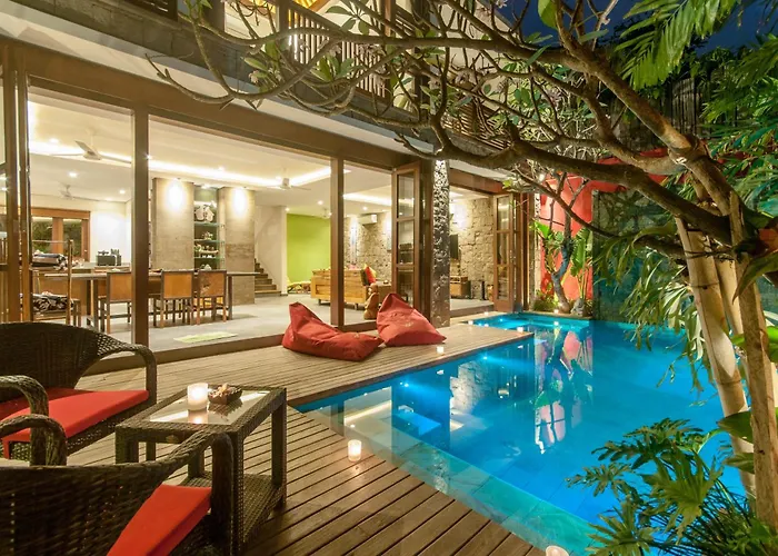 A Luxurious Boutique Villa In Seminyak'S Heart