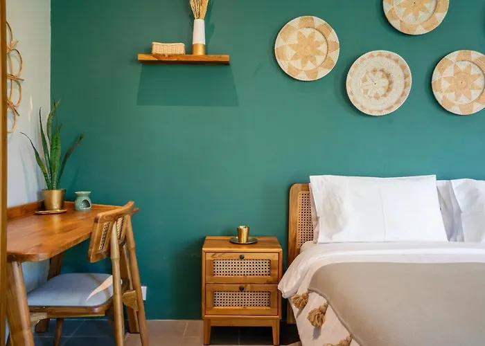 Casa Oliva - Tropical Pool Villa On Trendy Seminyak Eat Street