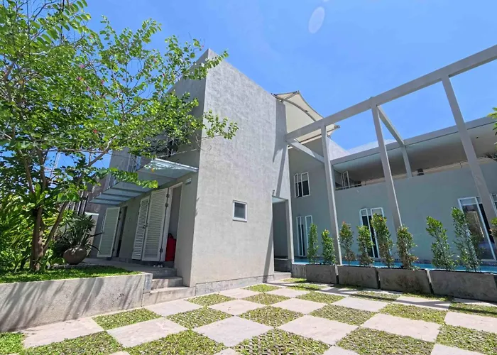 Naiika Villa