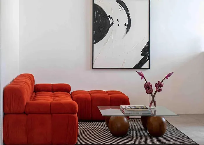 Stroberi - Elegant Rooftop Apartment In Berawa