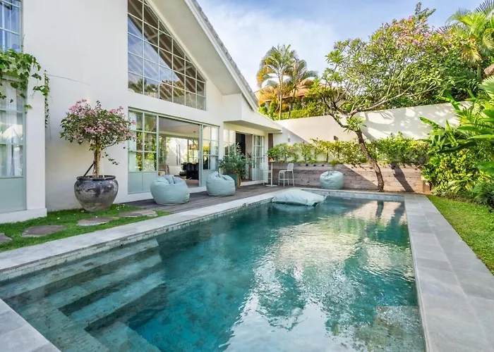 Luxury Villa In Seminyak