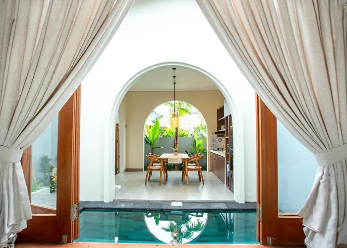 Teba Batu Bolong Villa