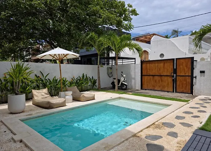 Green & Wood Oasis , Spacious Villa With Pool