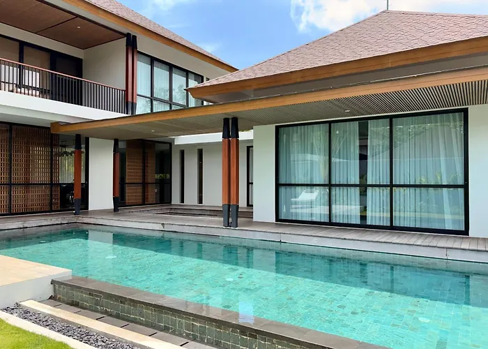 Villa Daun Emas