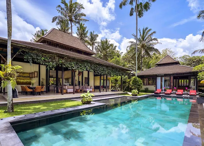 Villa Crystal Castle