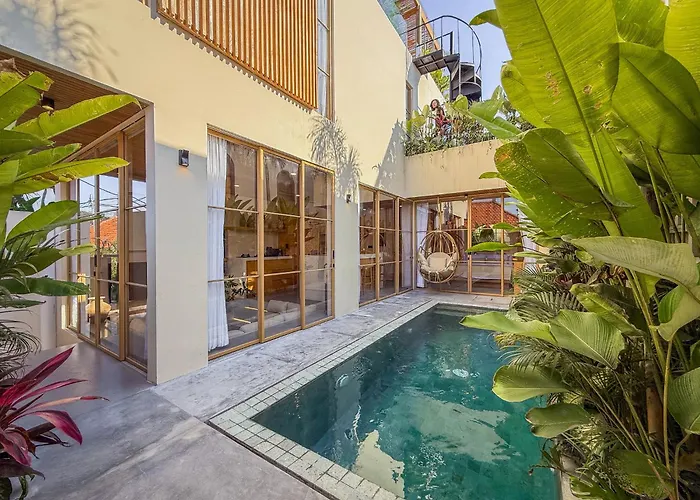 Casa Uluwatu - Coastal Rooftop Retreat In Uluwatu With Sea Views