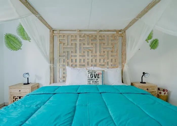 Big Room With Private Balcony 8 Mins To Pererenan Beach