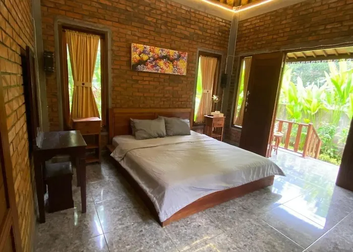 Kamanaya Sayan Quiet And Peaceful Cabin House