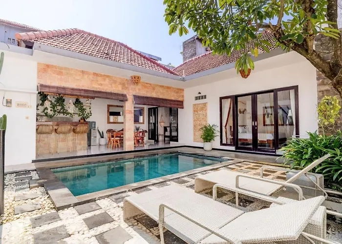 Cozy Villa 2Bdr In Seminyak , Pool,800M Beach