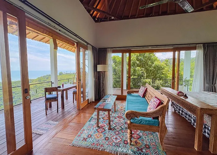 LiRi Villa - Ocean, hills, valley view