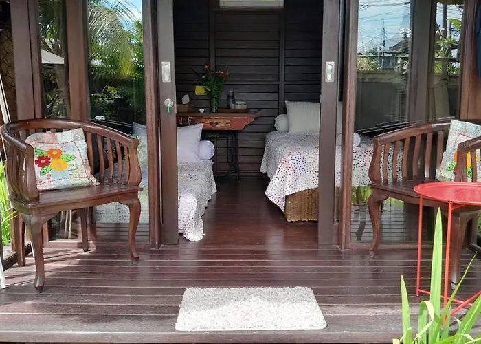 Ketewel Bed & Breakfast Niti Room