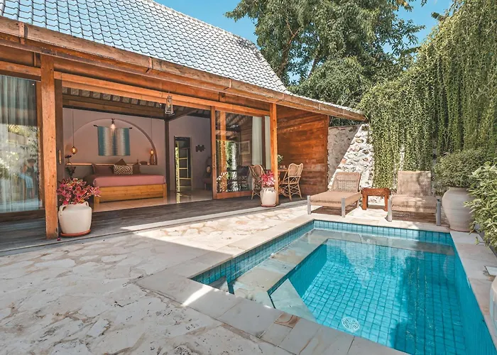 Warna Villas- Villa Rose Honeymoon Stylish Loft Private Pool & Kitchen