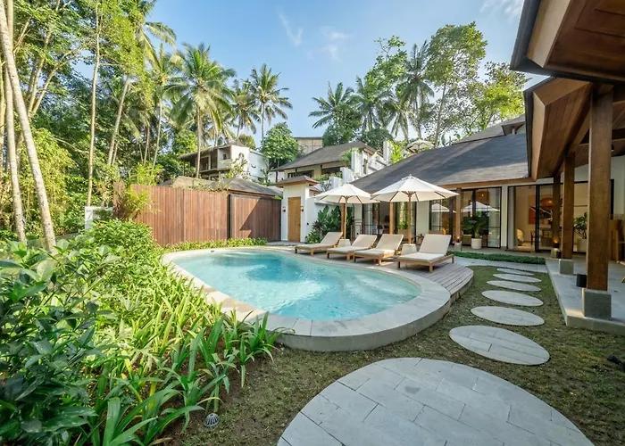 Italia Ubud Villa Complex - Tropical Retreat With Jungle Views & Pool