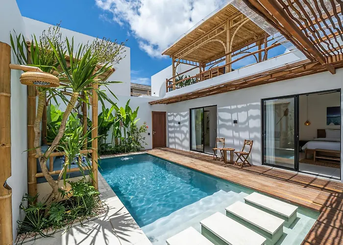 Villa Dara & Villa Irena In Canggu - 5Br Dual Villas With Pools & Rooftops