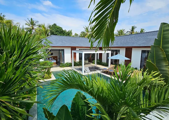 Private Villa With 60 M2 Infinity Pool 70M From Beach West Bali