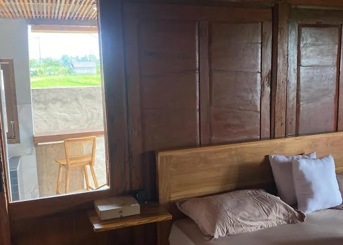 Tita Wooden House