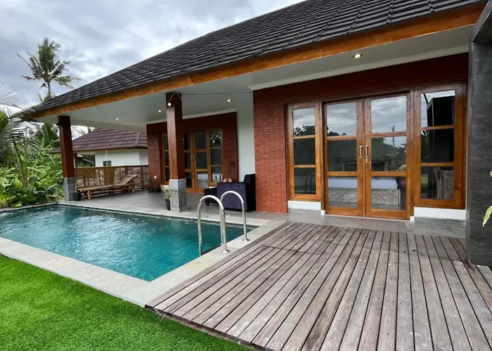 Yastra Garden House